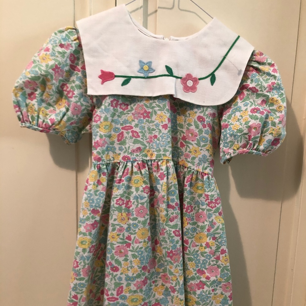 Vintage Sylvia Whyte pastel floral dress size 6